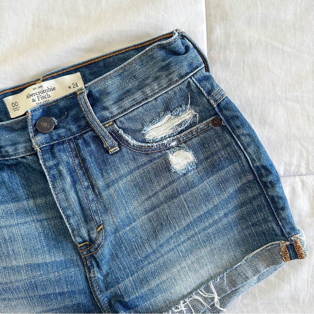 Abercrombie & Fitch Women’s Denim Jean Shorts | Size 00, Medium Wash